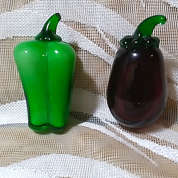 VINTAGE Glass Pepper & Eggplant - Picture 1 of 2
